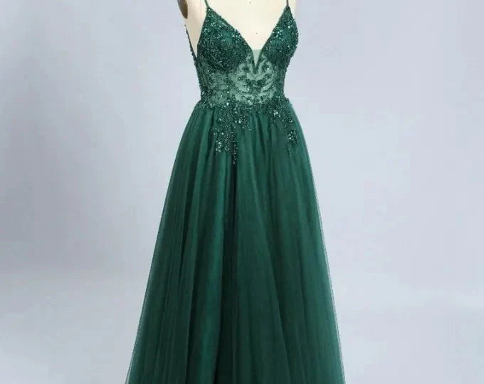 Emerald Green Beautiful V Neck Exquisite Beading Spaghetti Straps Long Tulle Handmade Custom Ball Gown Formal Evening Dresses Party Dresses