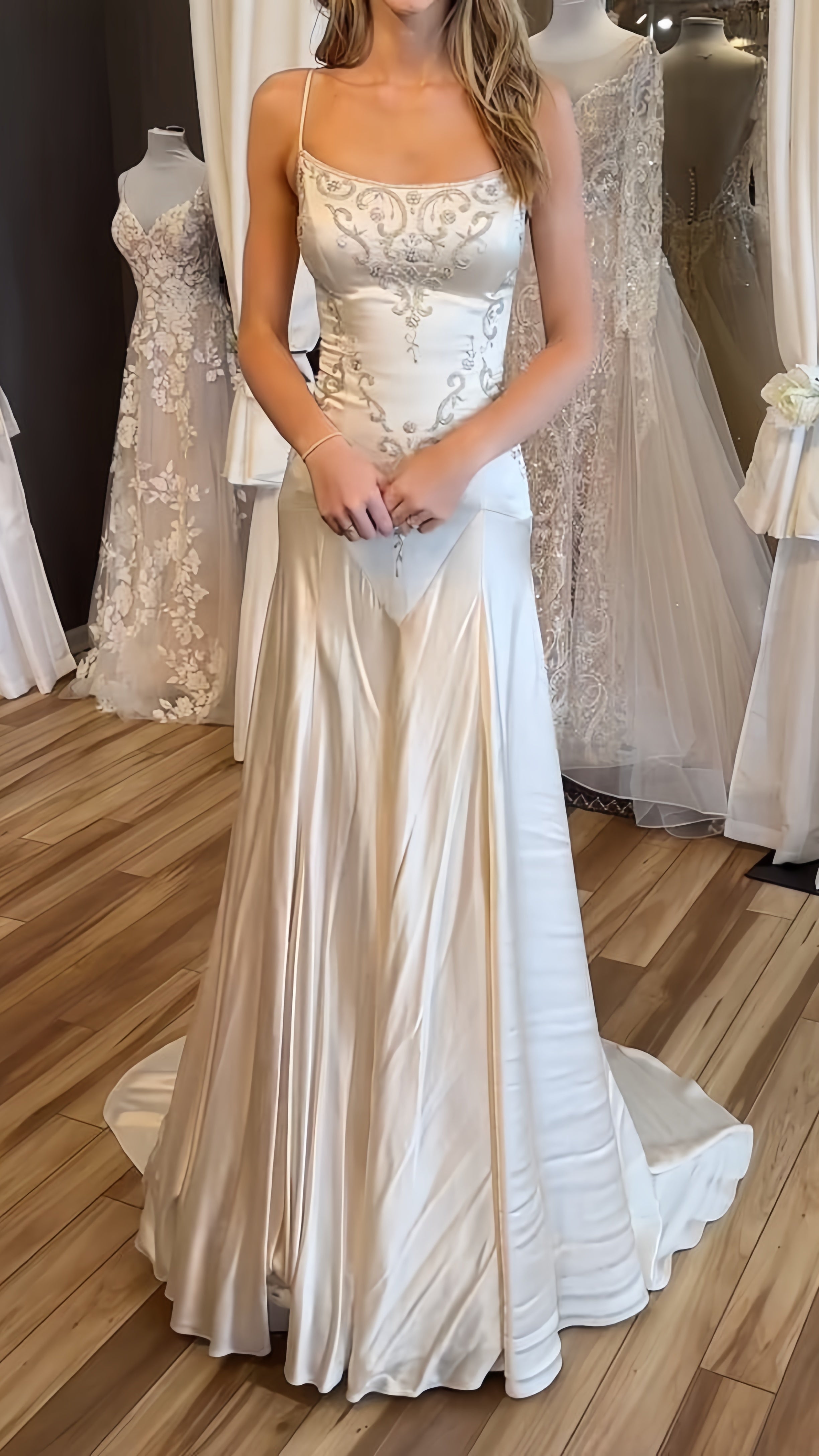 Exquisite Ivory Mermaid Long Wedding Dresses Appliques Satin Bridal Dresses