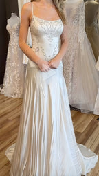 Exquisite Ivory Mermaid Long Wedding Dresses Appliques Satin Bridal Dresses