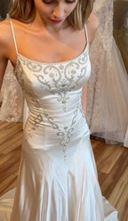 Exquisite Ivory Mermaid Long Wedding Dresses Appliques Satin Bridal Dresses