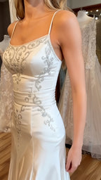 Exquisite Ivory Mermaid Long Wedding Dresses Appliques Satin Bridal Dresses