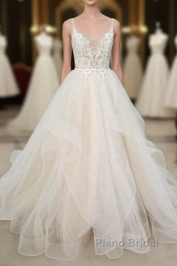 Eye-catching Appliques Tulle A-line Wedding Dress