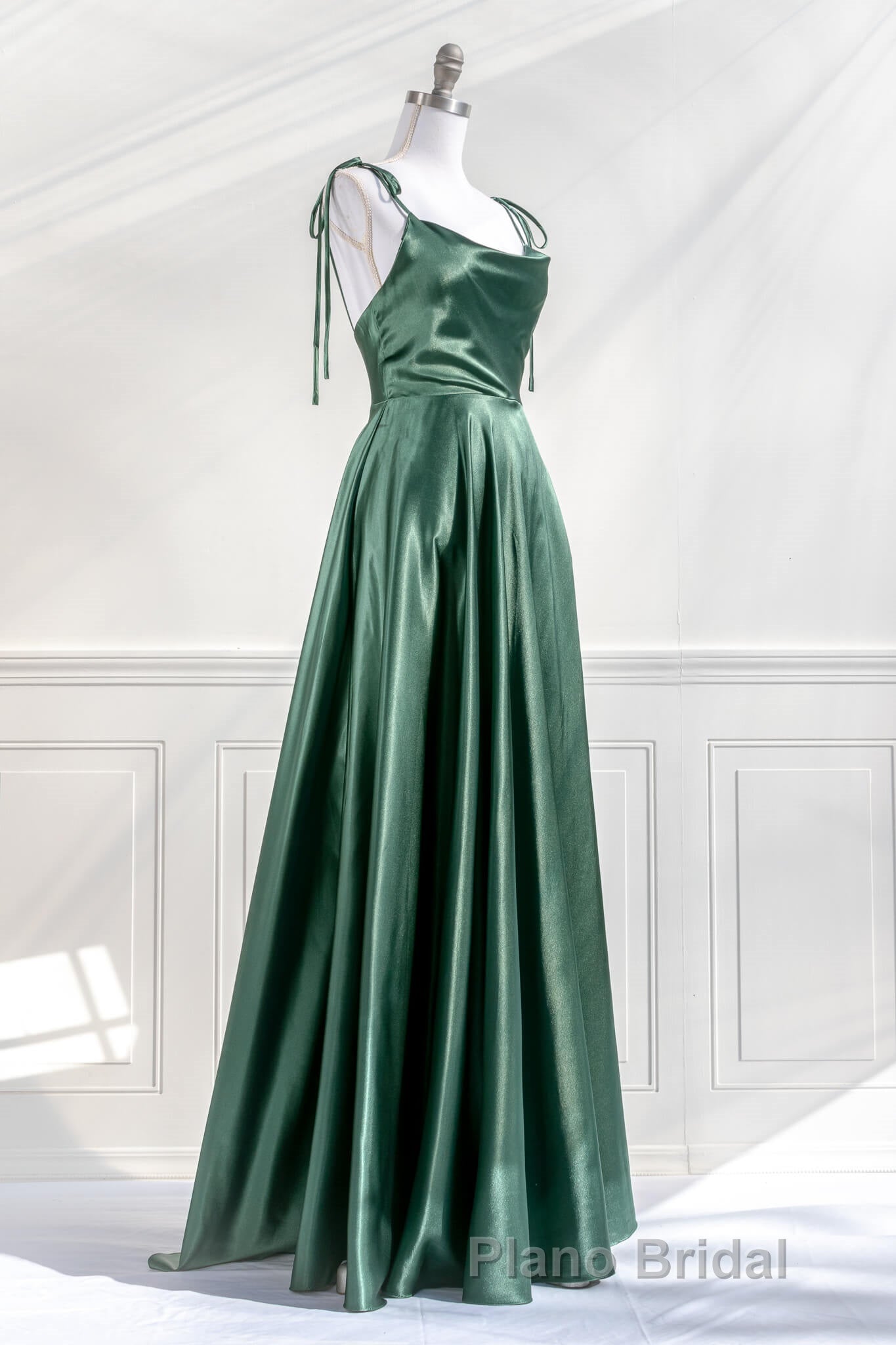 Aphrodite Dresses - Emerald Green Secondary image