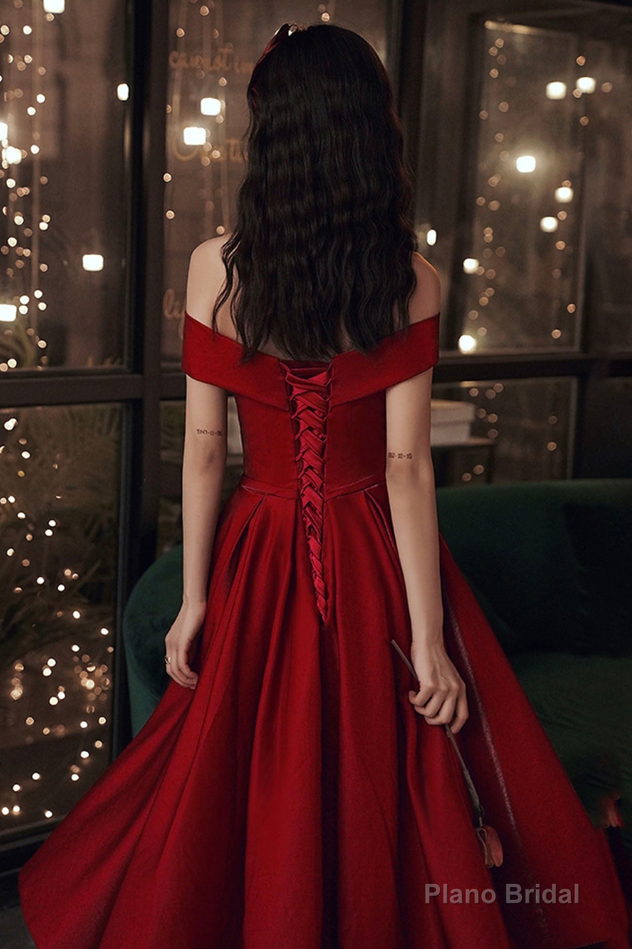 Cute satin short prom dress burgundy evening dress Secondary image