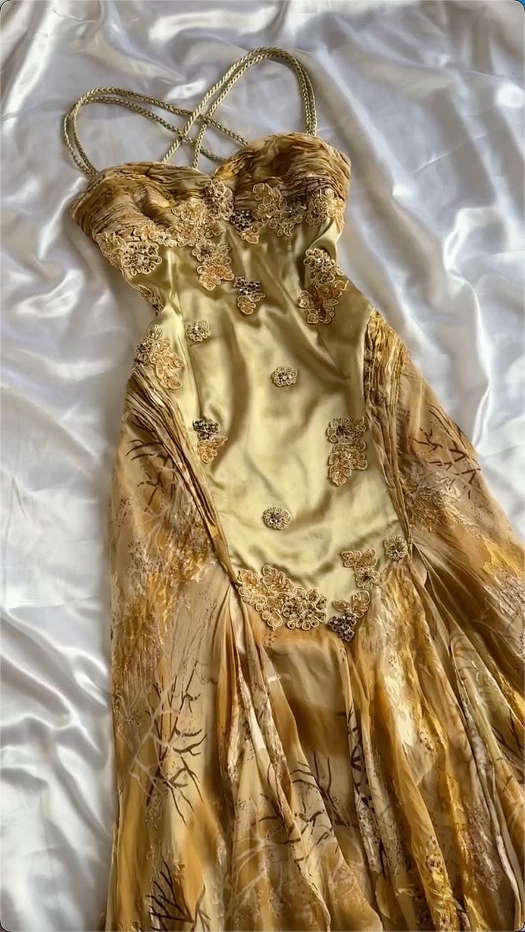French Retro Gold Beaded Satin Irregular Skirt Formal Prom Dresses Main image