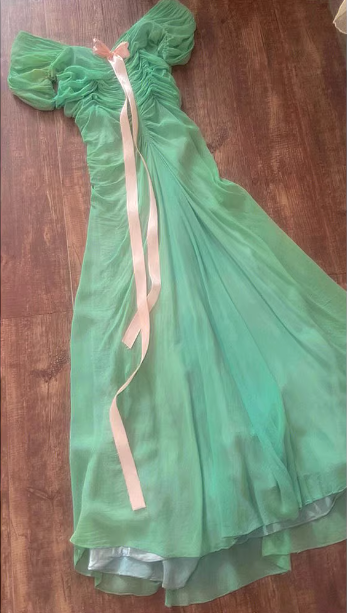 Fresh Green A-Line Ruffled Chiffon Long Formal Prom Dresses Secondary image