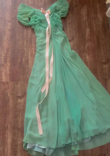 Fresh Green A-Line Ruffled Chiffon Long Formal Prom Dresses