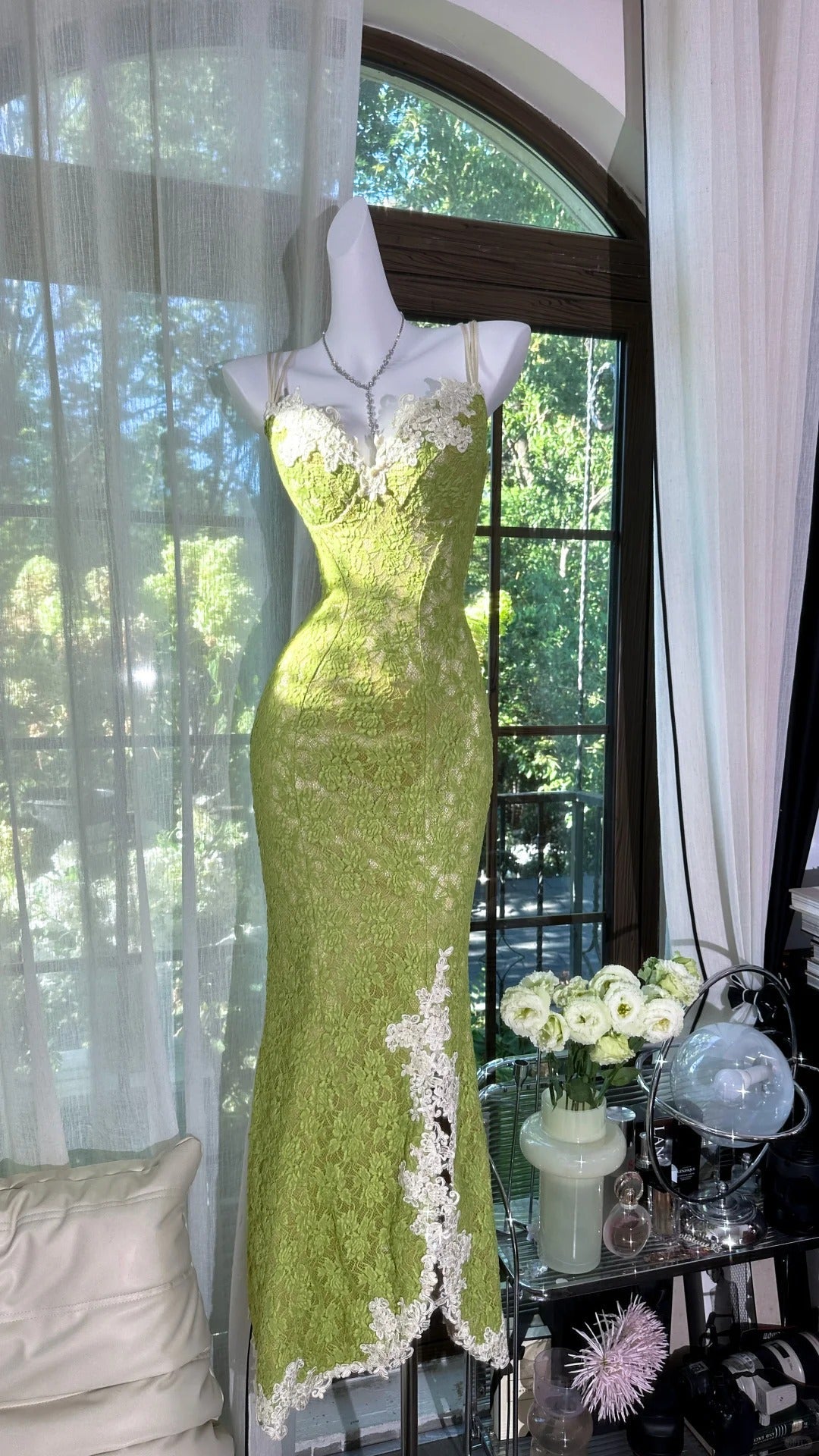 Fresh Green Mermaid Strapless Backless Criss-Cross Lace Long Formal Prom Dresses
