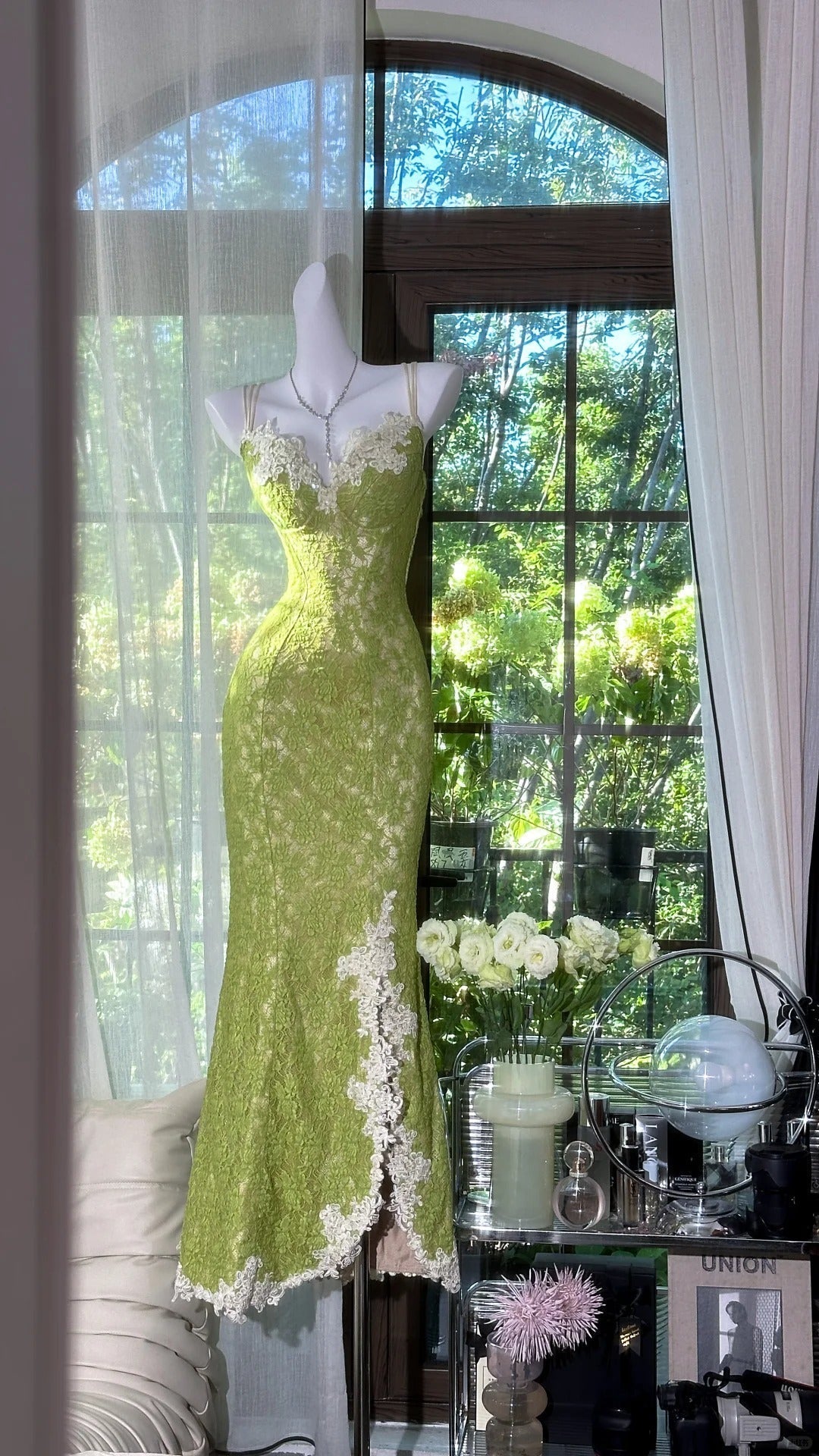 Fresh Green Mermaid Strapless Backless Criss-Cross Lace Long Formal Prom Dresses Main image