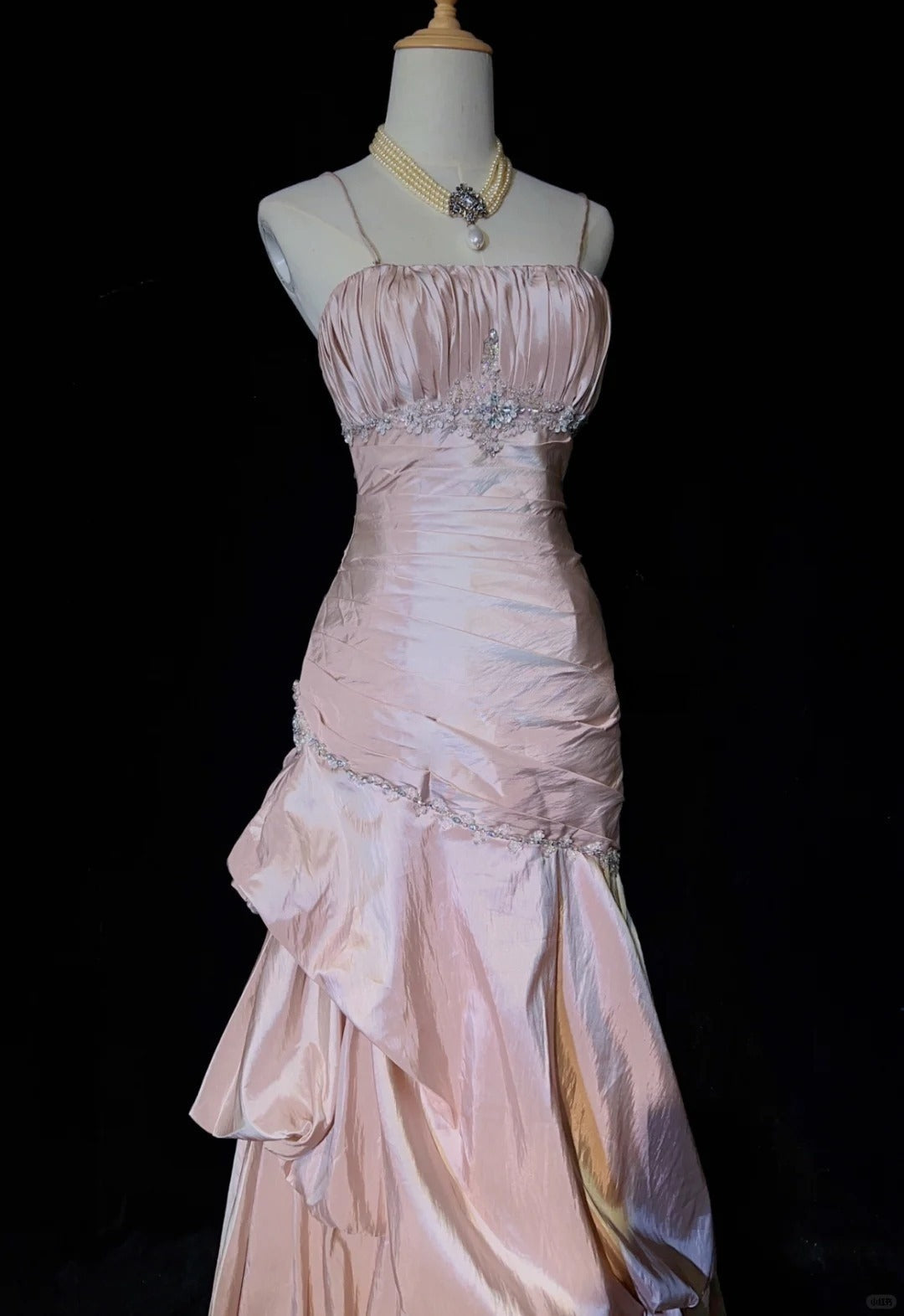 Sweet Spaghetti Straps Mermaid Formal Evening Dresses Pink Satin Layered Pleated Formal Prom Dresses With Beading