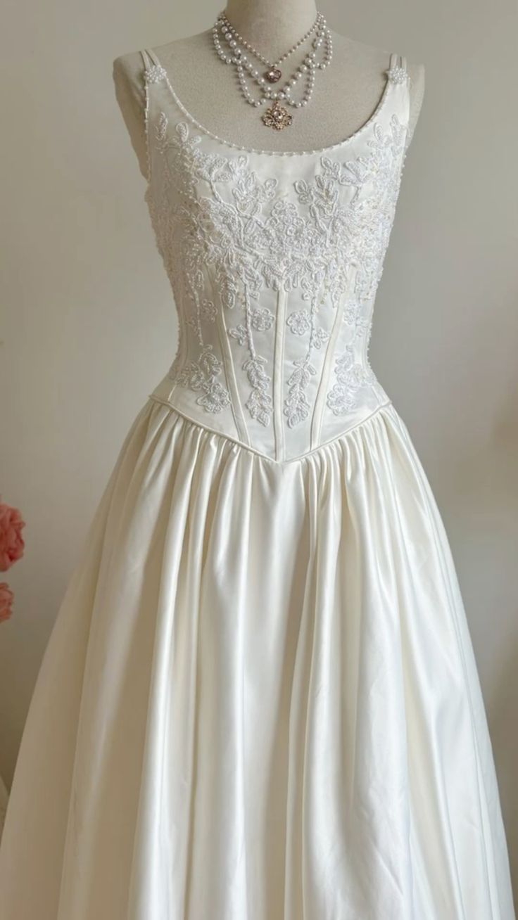 White Lace Retro Elegant Long Satin Dresses