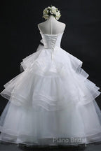 Glamorous Ball Gown Sweetheart Organza Wedding Dresses With Lace