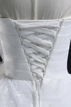 Glamorous Ball Gown Sweetheart Organza Wedding Dresses With Lace