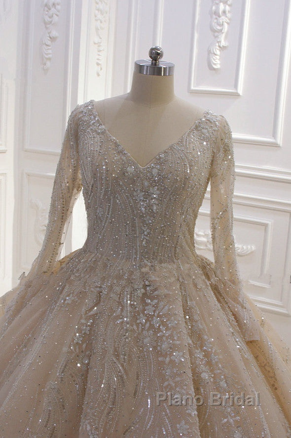 Glamorous Long Sleeve V-neck Sequin Beading Ball Gown Wedding Dress