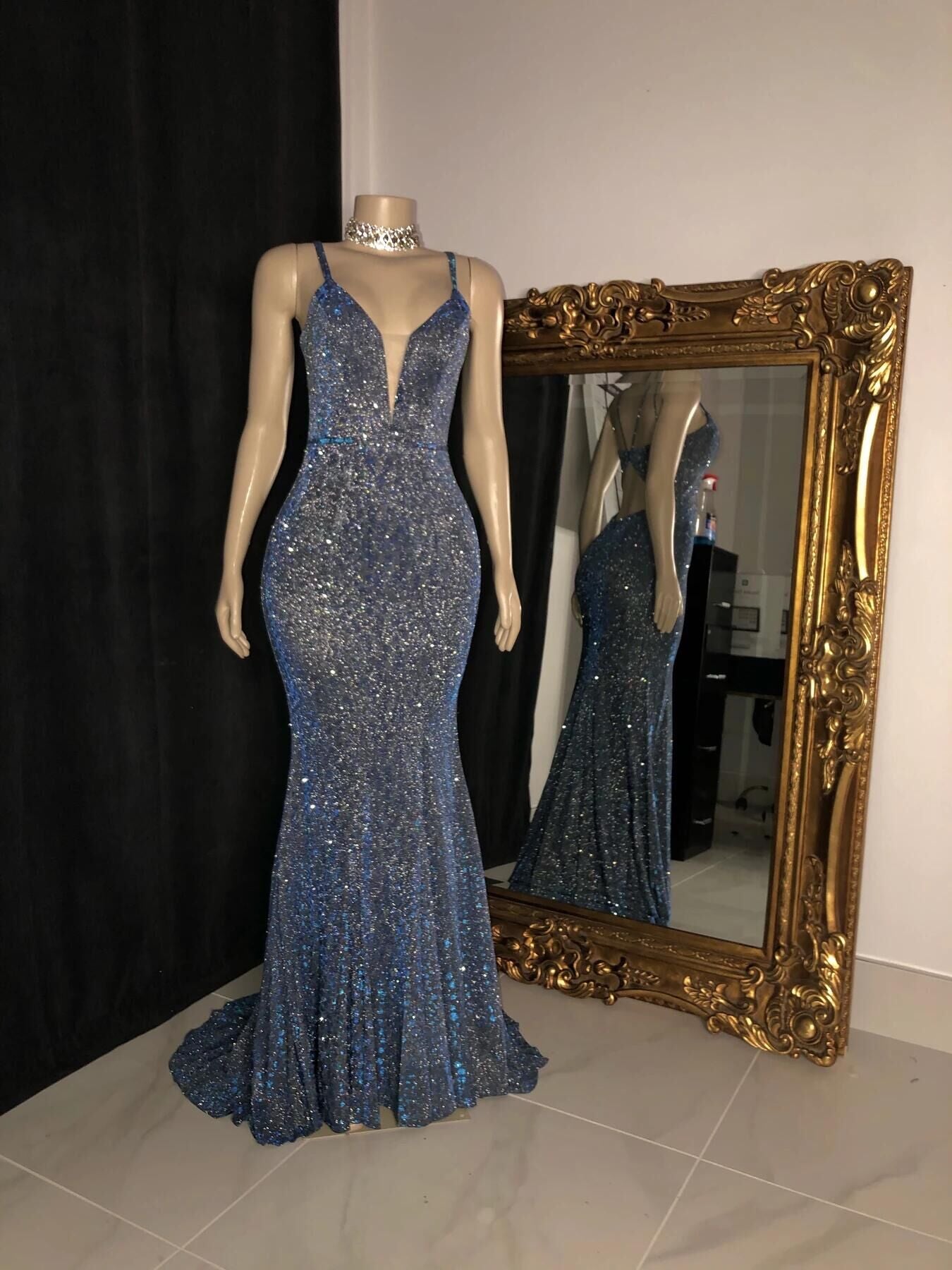 Glitter Mermaid Formal Prom Dresses Long Spaghetti Straps V Neck Open Back Formal Evening Party Gowns