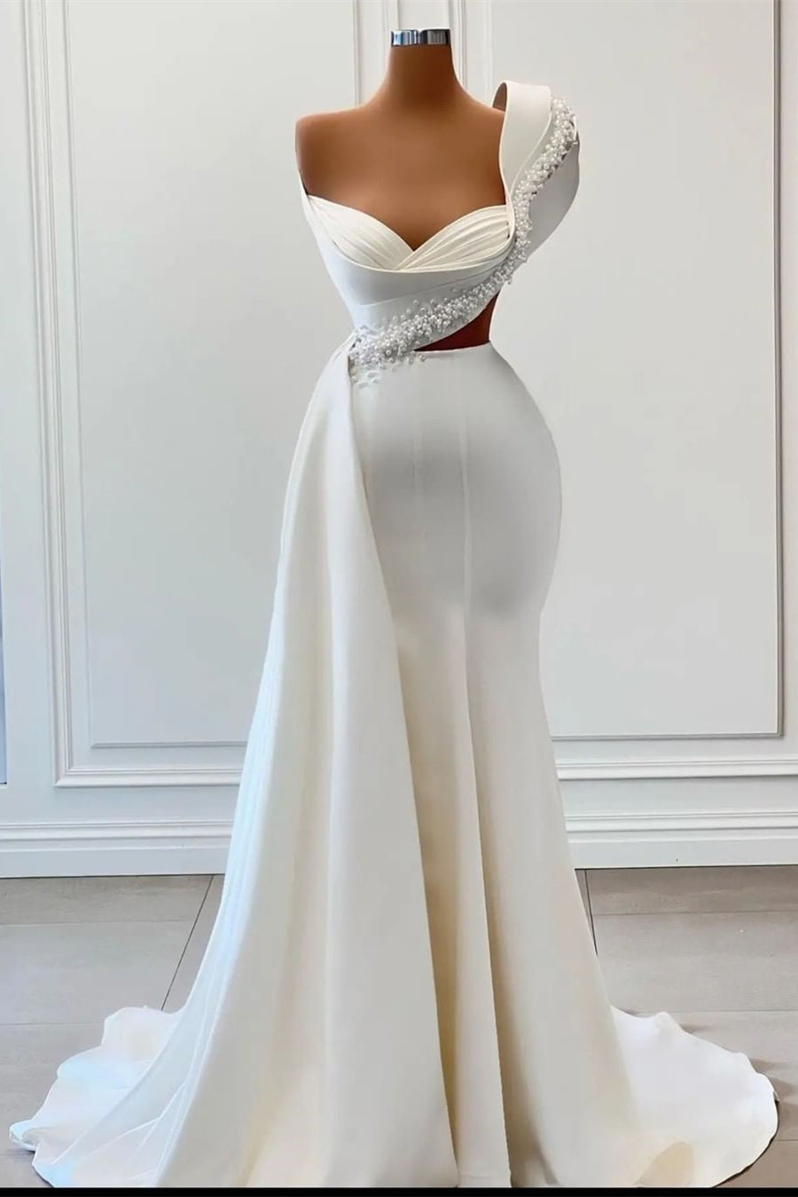 Glorious One Shoulder Sleeveless Sweetheart A-Line Bridal Dress With Beads Main image
