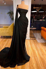 Gorgeous Black One Shoulder Mermaid Prom Dress Long Ruffles