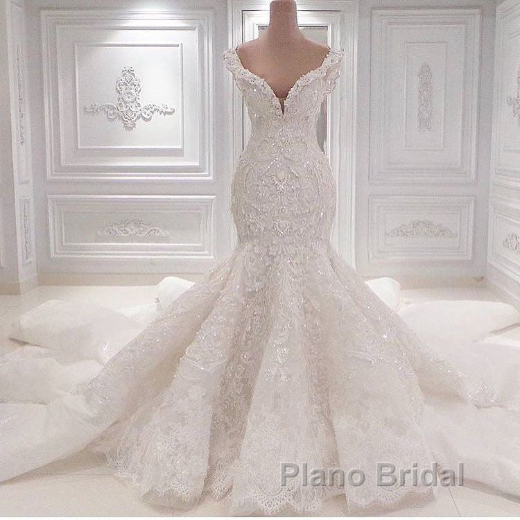 Gorgeous Long Mermaid V-neck Appliques Lace Ruffles Wedding Dress