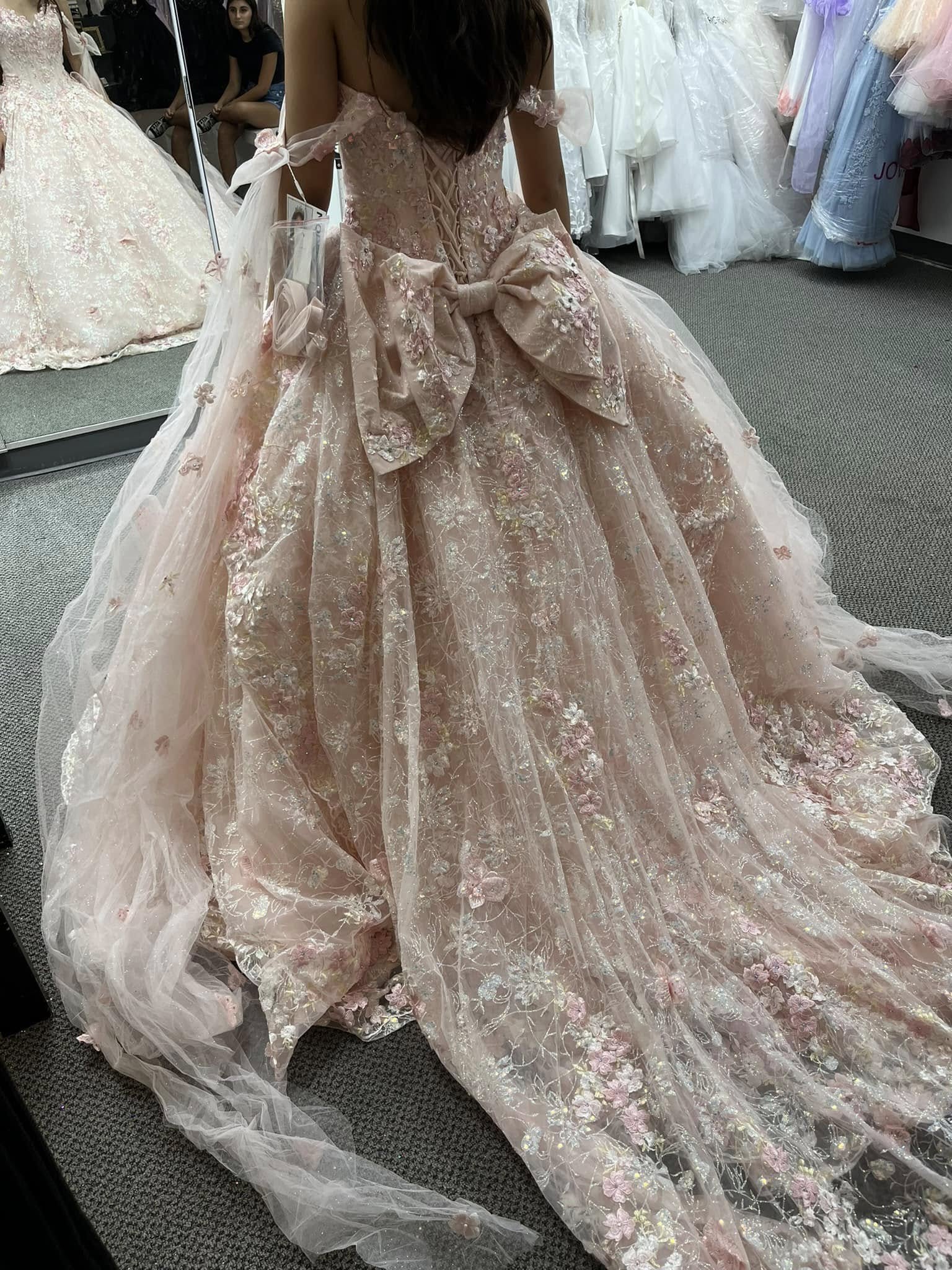 Gorgeous Pink Applique Ball Gowns Tulle Lace Off-The-Shoulder Long Quinceanera Dresses Tulle Sweet Birthday Dresses