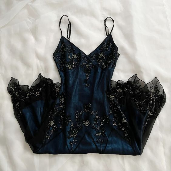 Gorgeous Mermaid Spaghetti Straps Beaded Navy Blue Satin Long Formal Prom Dresses