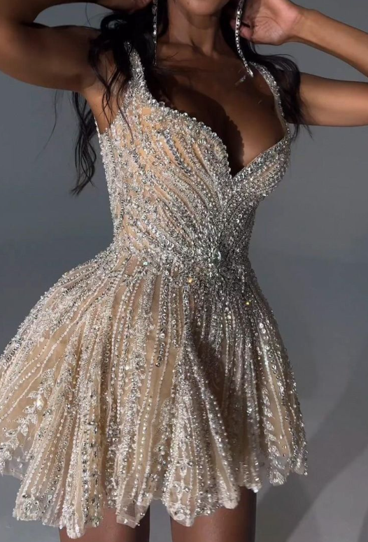 Gorgeous Tulle Beaded A Line Cocktail Dresses Champagne Short Homecoming Dresses