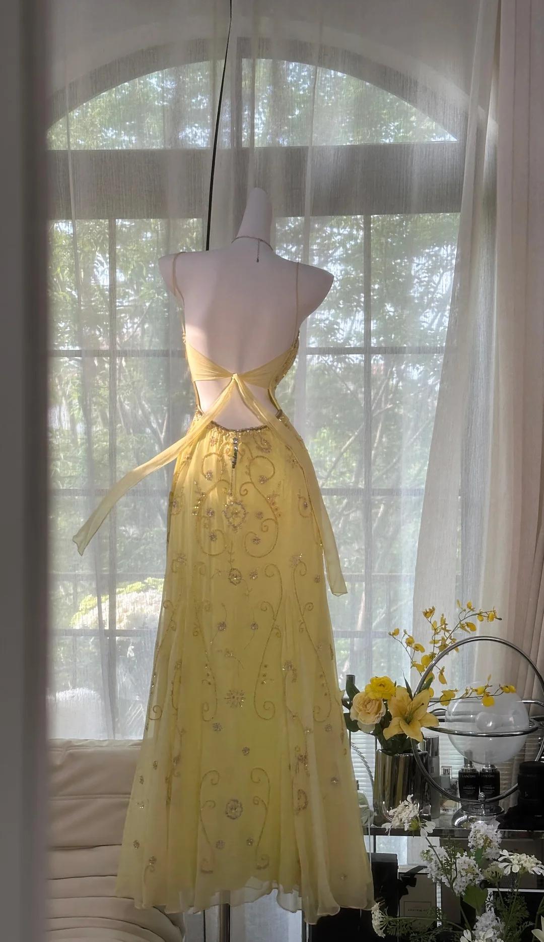 Gorgeous Butter Yellow Spaghetti Straps A-Line Tulle Beaded Long Formal Prom Dresses Backless Formal Evening Gowns