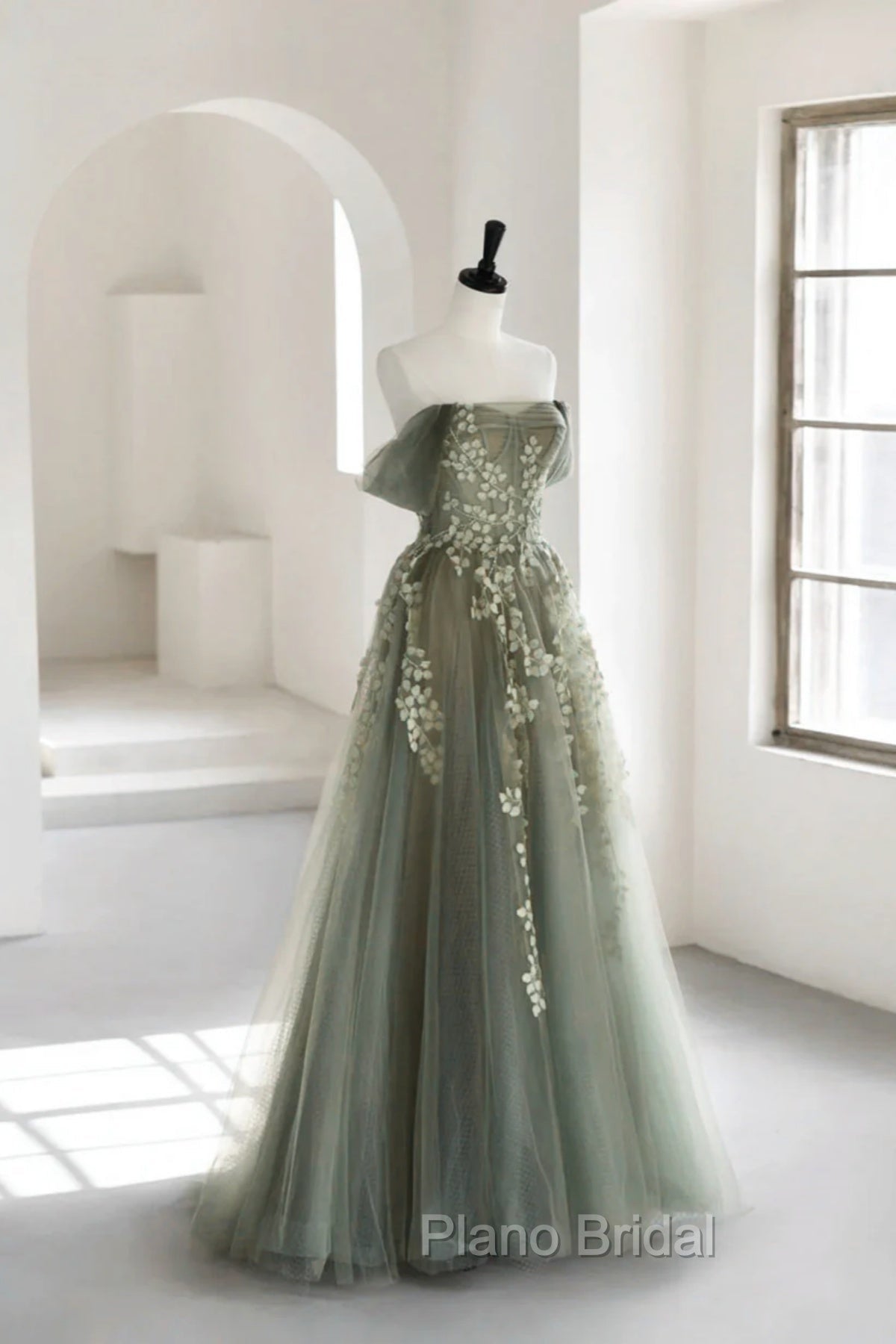Gray Green Off The Shoulder Tulle Formal Prom Dresses With Appliques