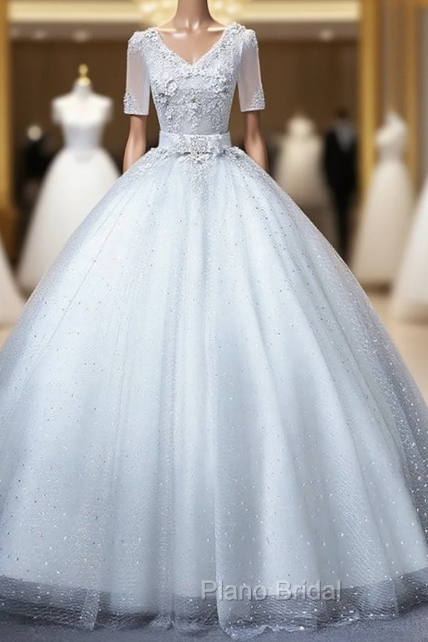 Gray Tulle V-neck Short Sleeve Appliques Quinceanera Dresses Main image