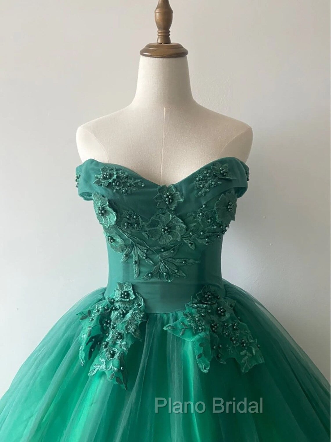Green Ball Gown Tulle Off Shoulder with Lace Applique, Green Sweet 16 Dresses Party Dresses