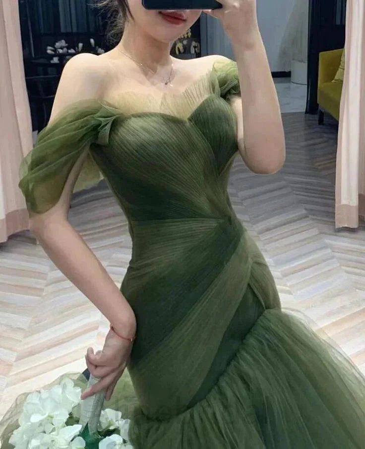 Green Beautiful Elegant Long Tulle Off-Shoulder Ball Gown Formal Evening Dresses