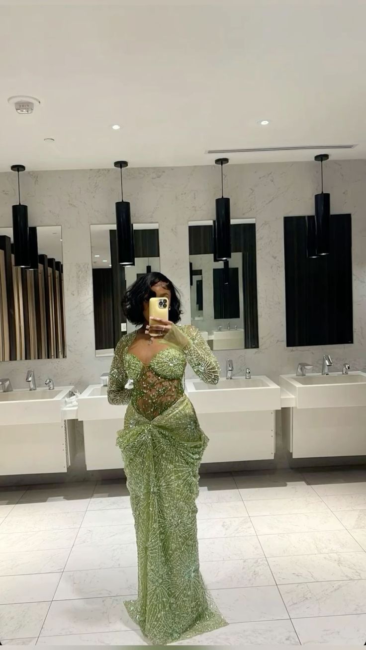 Green Long Formal Prom Dresses Mermaid Formal Evening Dresses Secondary image