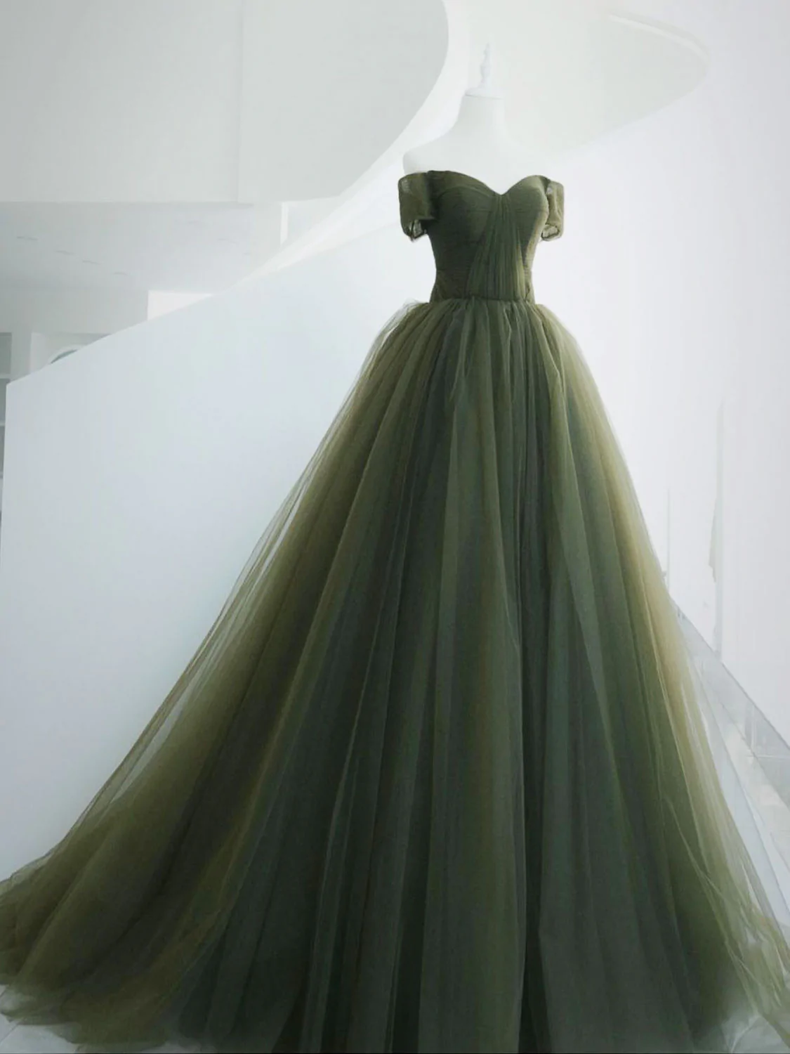 A-Line Sweetheart Neck Green Long Formal Prom Dresses, Sweep Train Green Formal Dresses