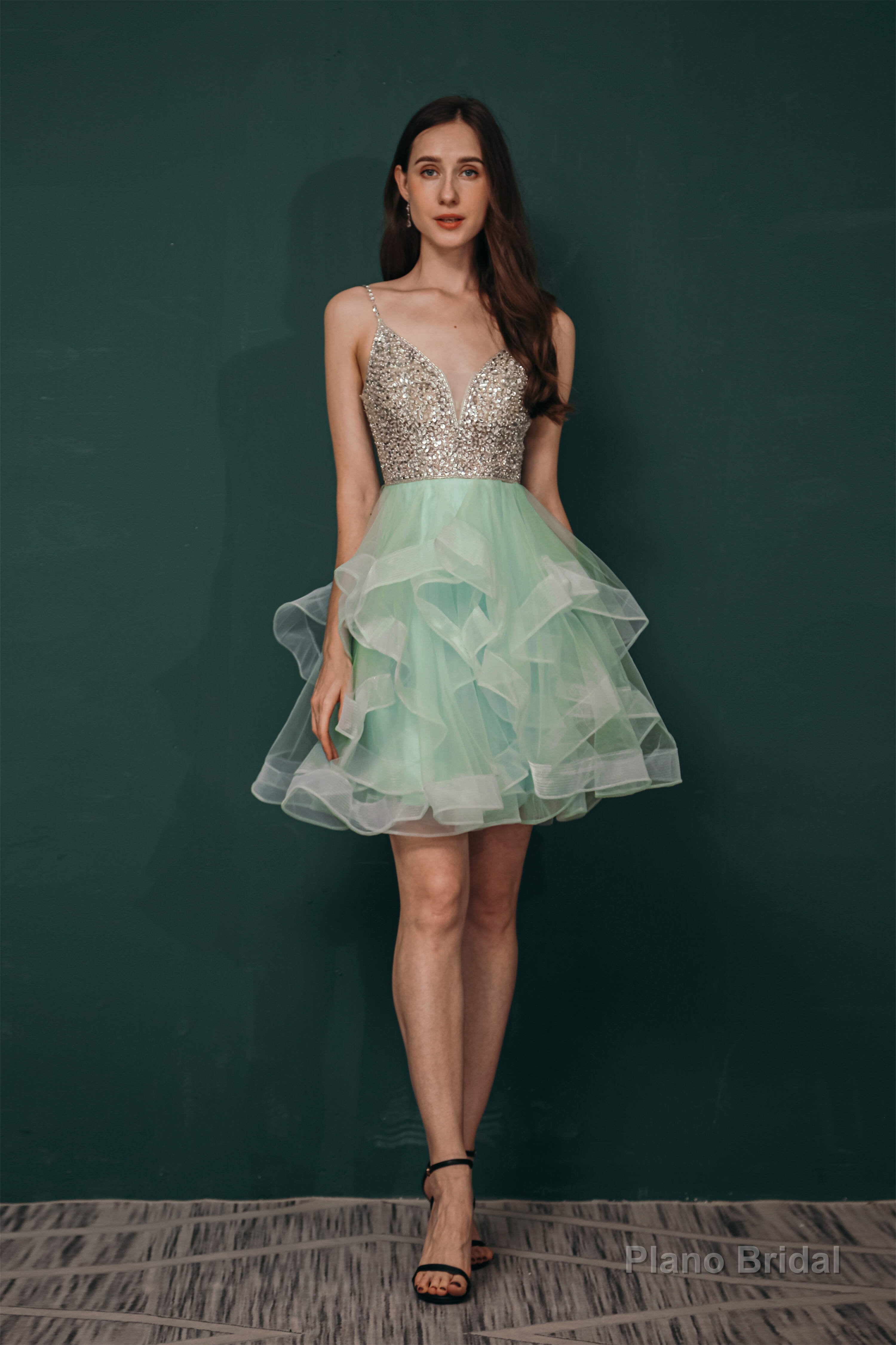 Short A-Line V Neck Tiered Shiny Beads Crystal Homecoming Dresses Secondary image