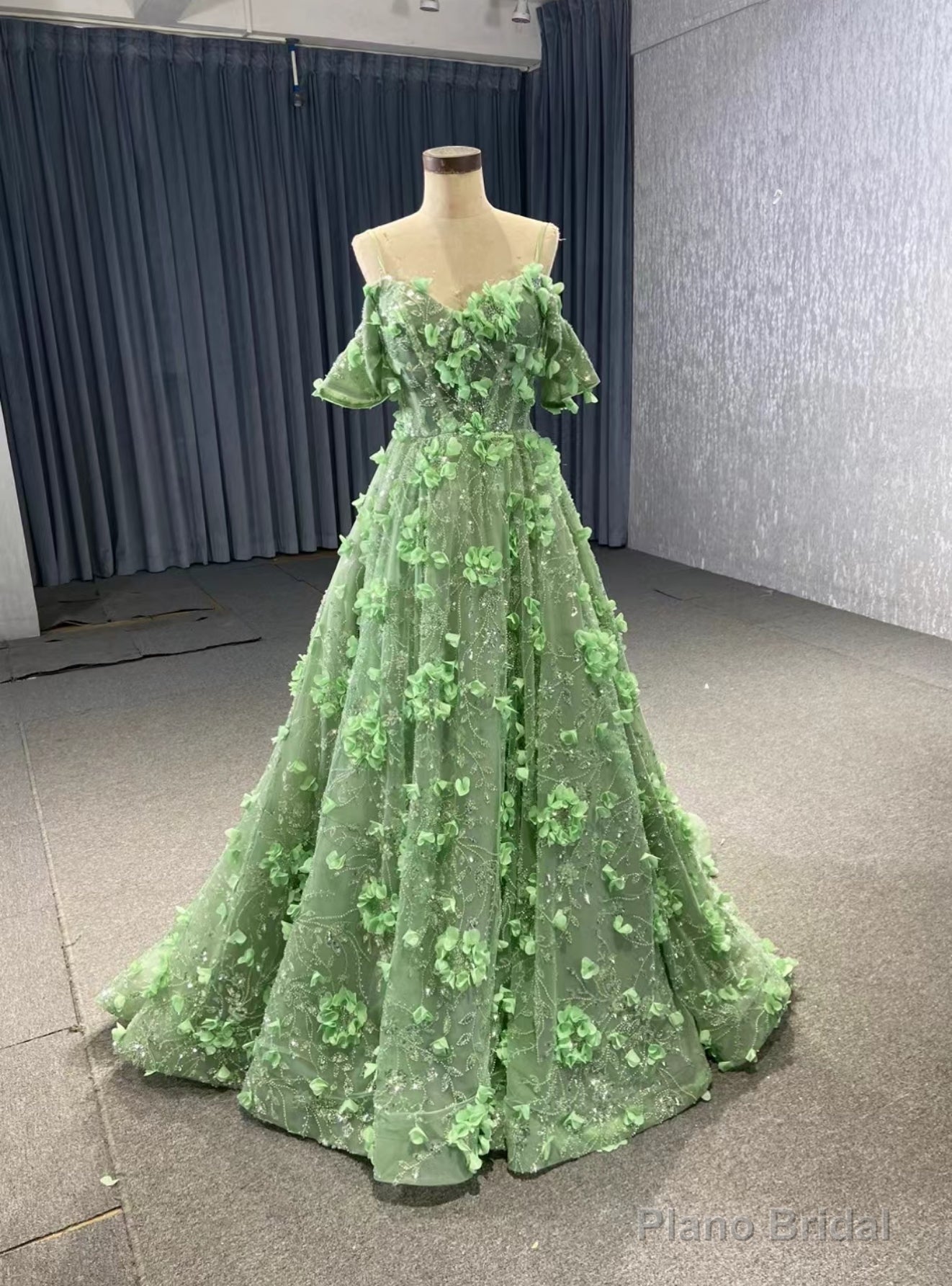Green Tulle Sequins 3D Flower Prom Dress Main image