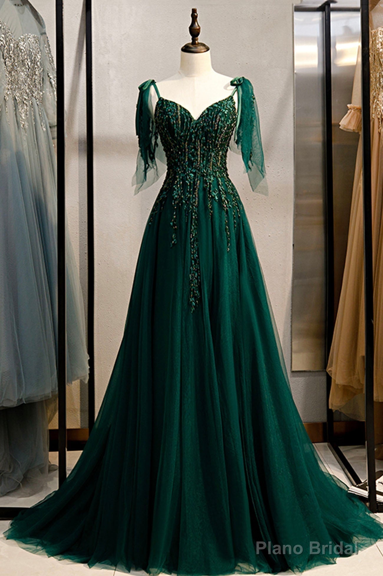 Green V-Neck Lace Long Prom Dress, A-Line Spaghetti Straps Evening Dress Secondary image