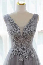 Grey A-Line Tulle With Lace Long Formal Dresses V-Neckline Formal Prom Dresses Sleeveless December Wedding Guest Dresses
