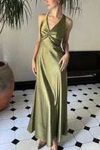 Halter V-Neck Formal Prom Dresses Pleated Satin Sleeveless Long Formal Prom Party Dresses