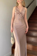 Halter V-Neck Formal Prom Dresses Pleated Satin Sleeveless Long Formal Prom Party Dresses