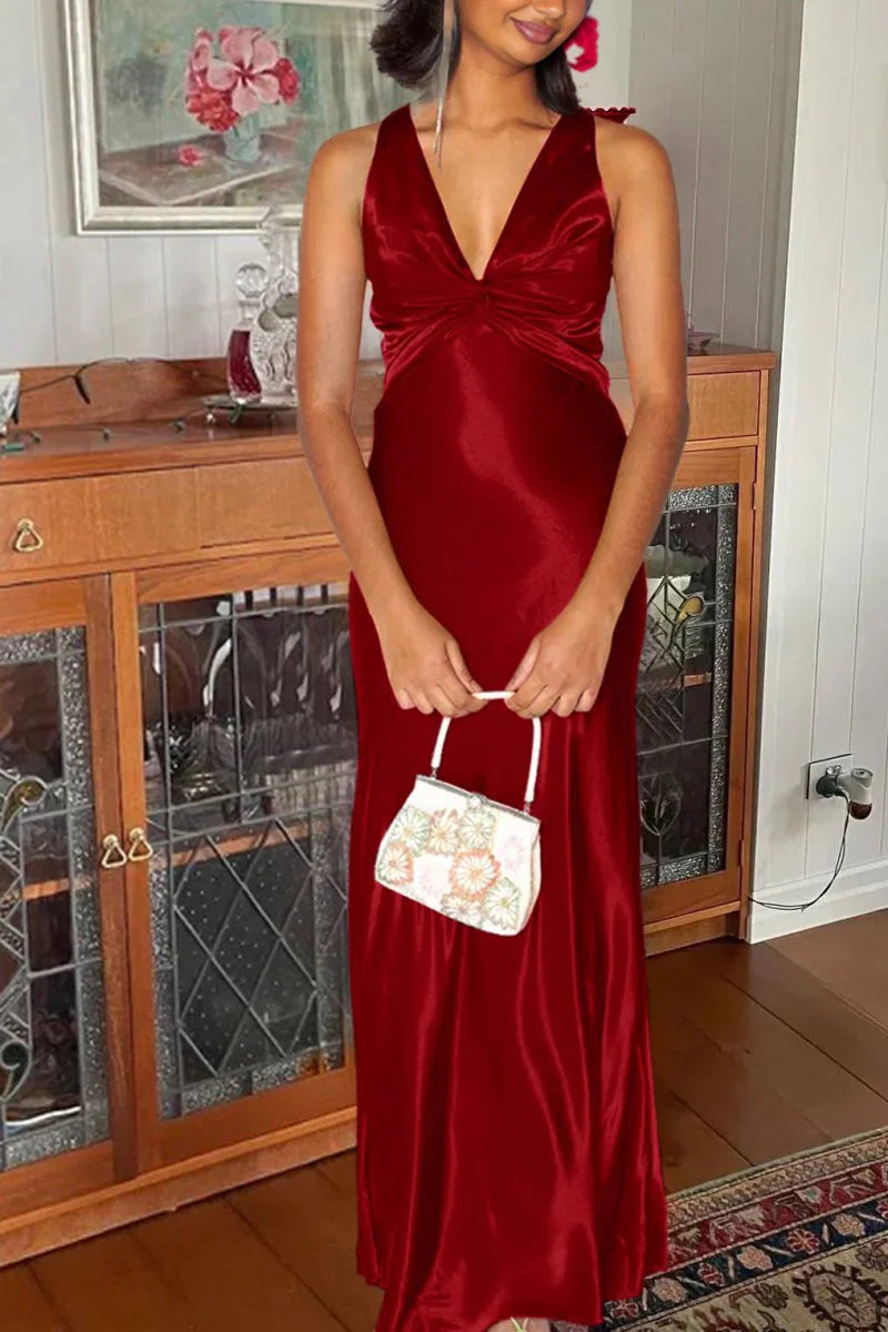Halter V-Neck Formal Prom Dresses Pleated Satin Sleeveless Long Formal Prom Party Dresses