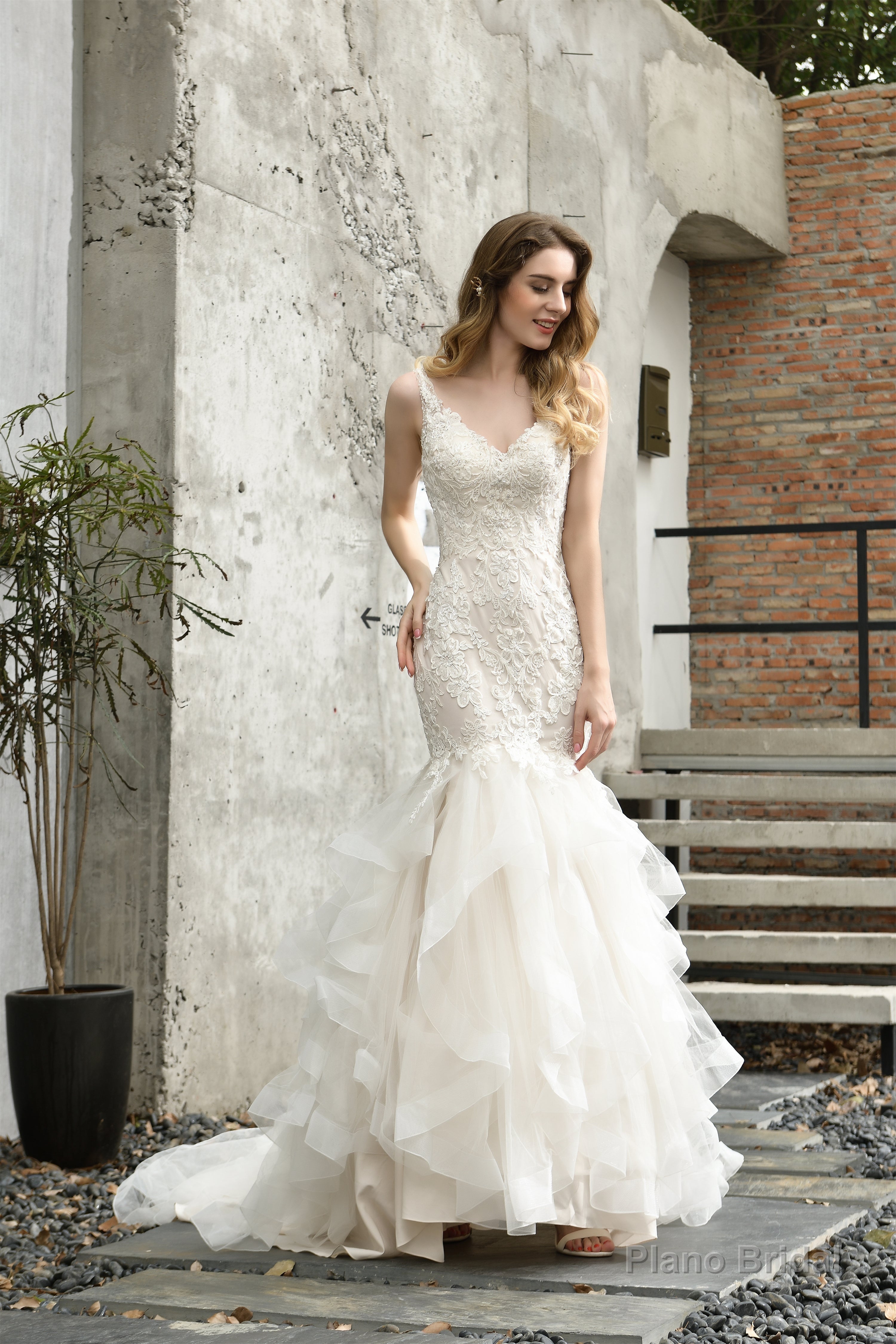 Ivory Mermaid Tulle Lace Appliques V-neck Wedding Dresses with Cascading Ruffles Secondary image