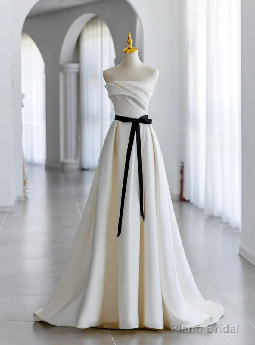Ivory Saatin Strapless Pleats Wedding Dress Main image