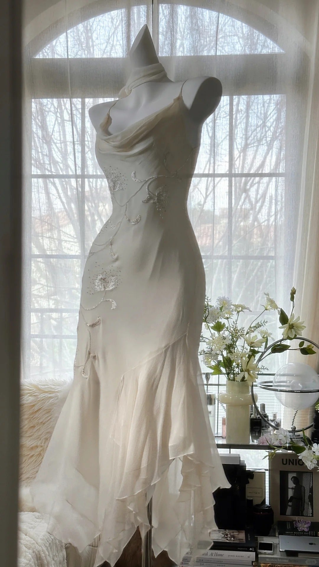Ivory White Elegant Fashion Exquisite Floral Beading Long Chiffon Ball Gown Formal Evening Dresses Party Dresses