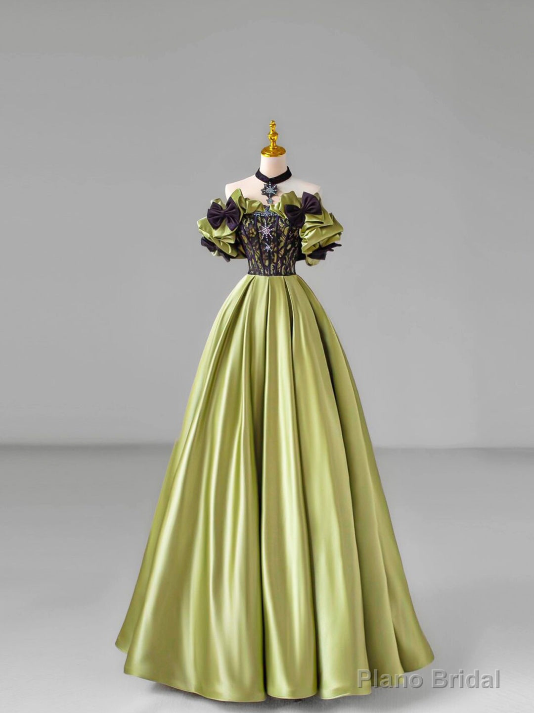 Green Satin Lace Long Prom Dress, Beautiful A-Line Evening Dress with Bow Main image