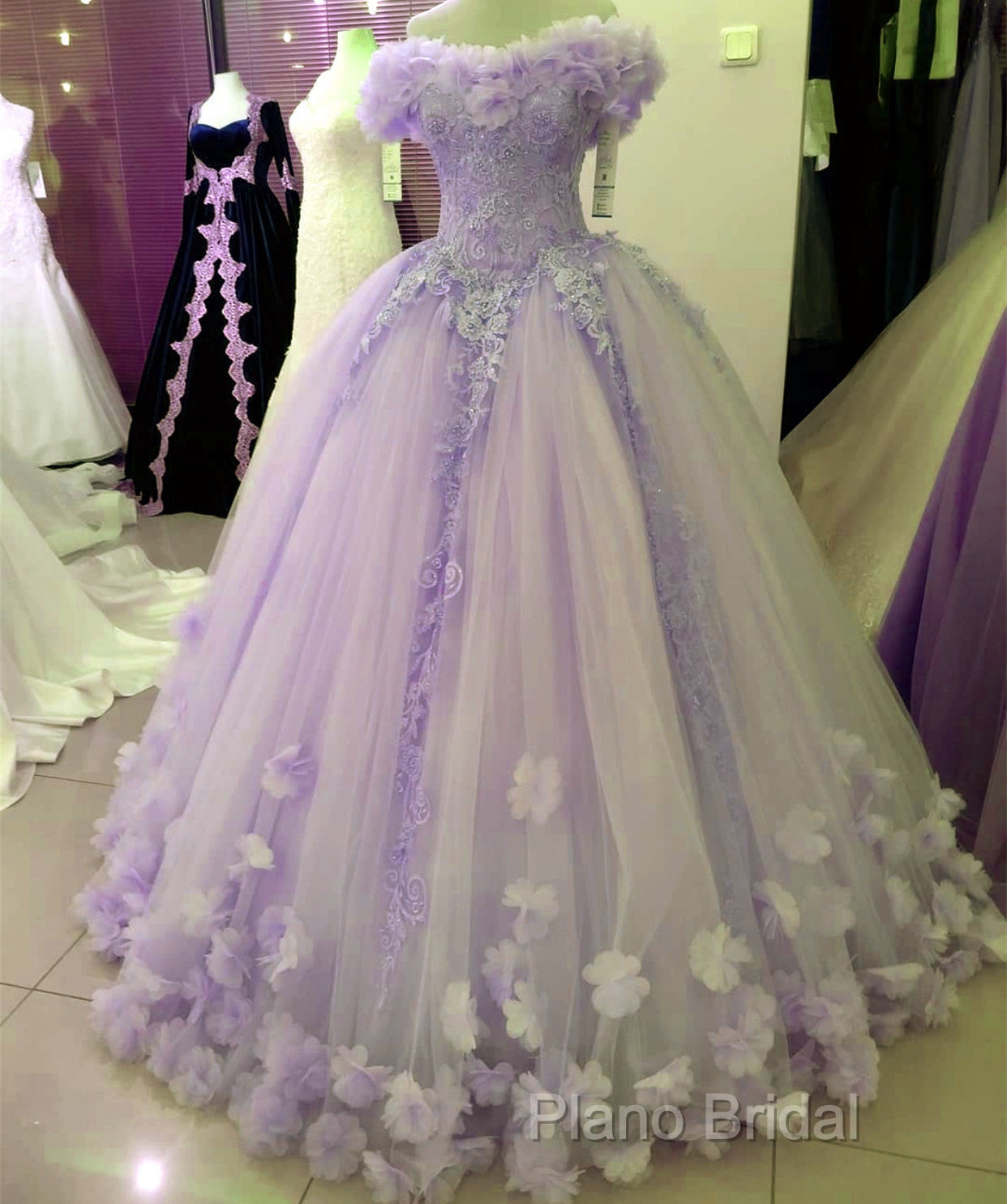 Lace Appliques Ball Gown Quinceanera Dresses Tulle Flowers Secondary image
