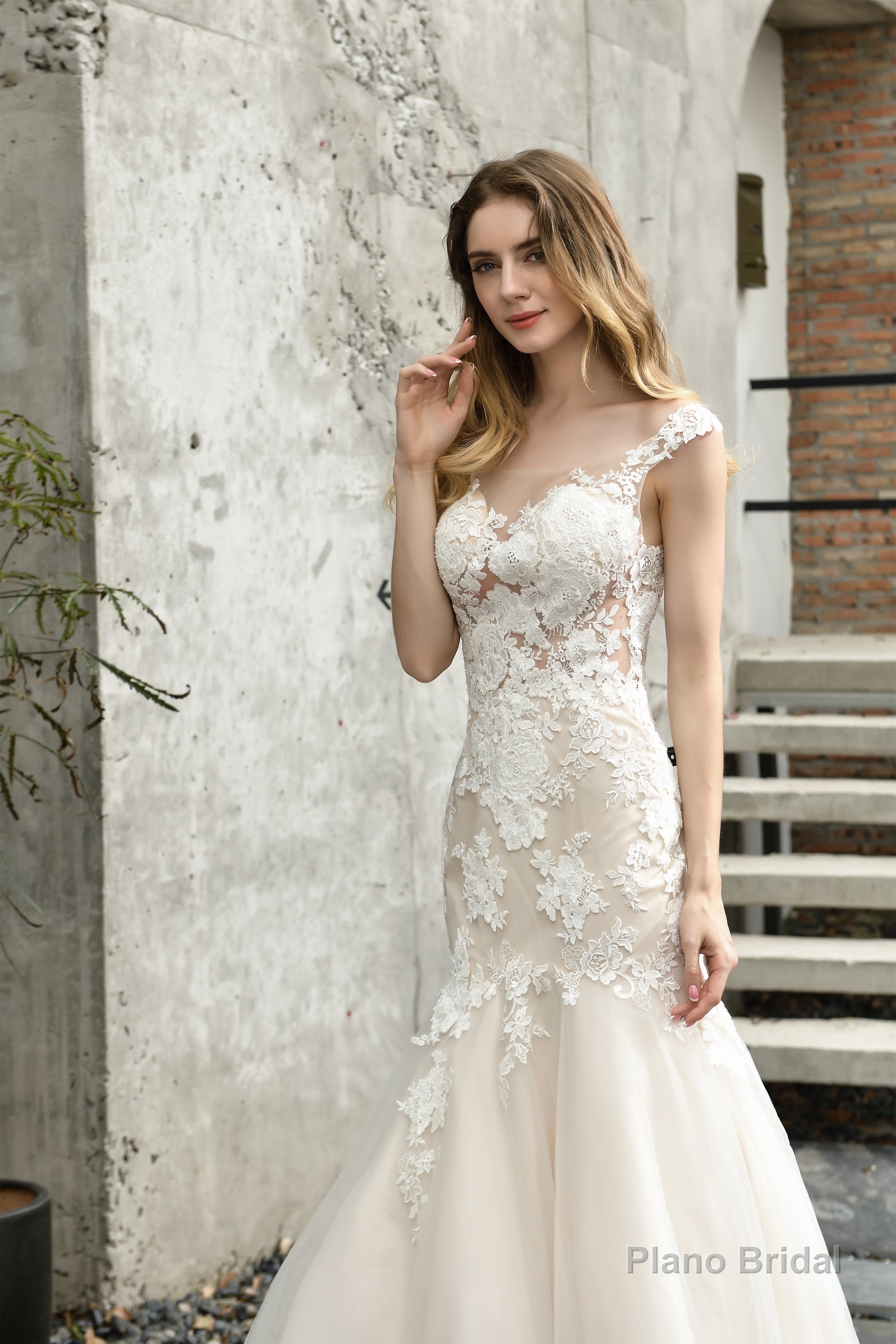 Lace Mermaid Ivory Wedding Dresses with Short Sleeves