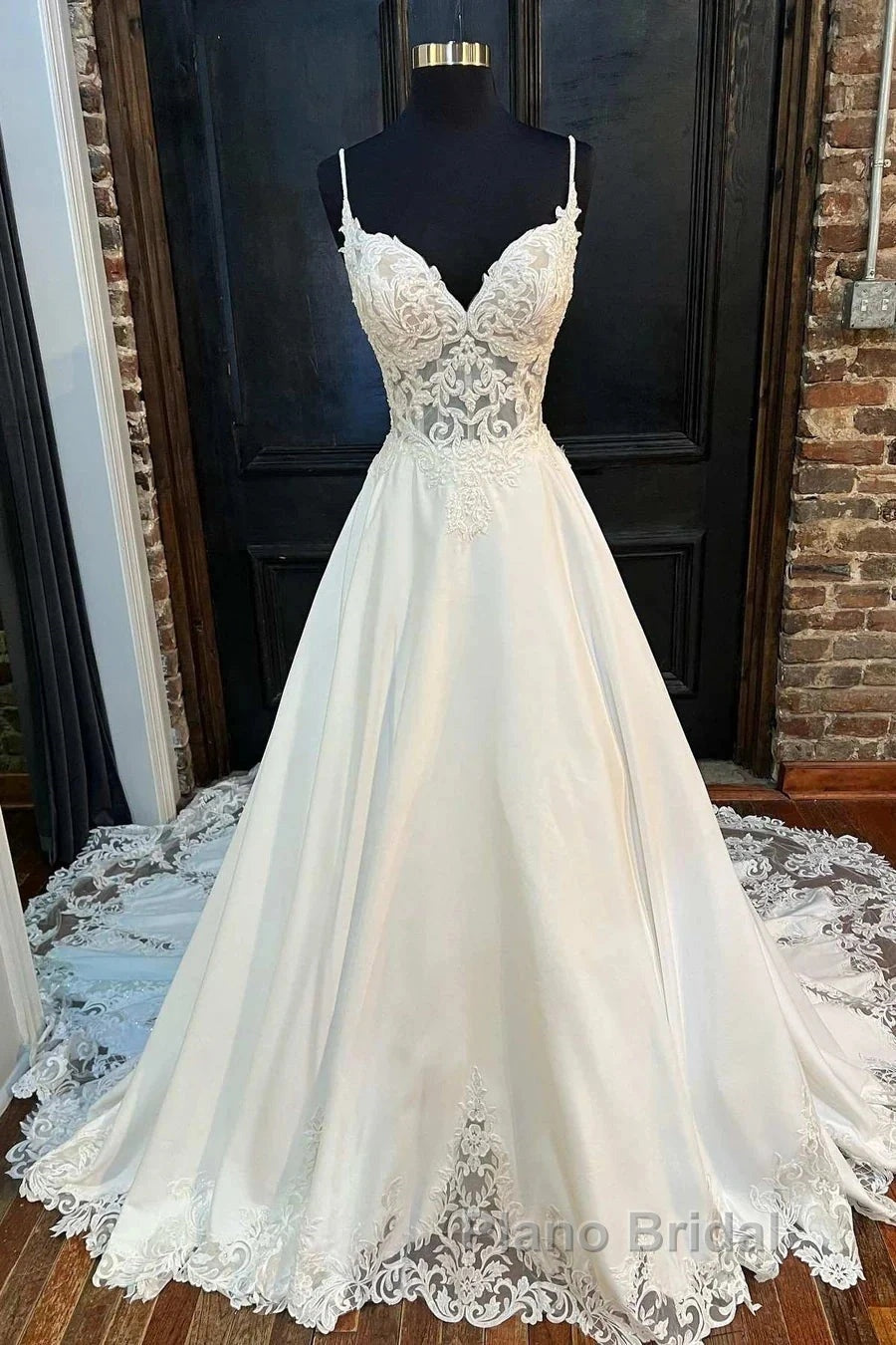 Lace Sweetheart Backless A-Line Wedding Dresses