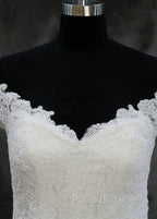 Lace Trumpet/Mermaid Sweep Train Off-The-Shoulder Wedding Dresses