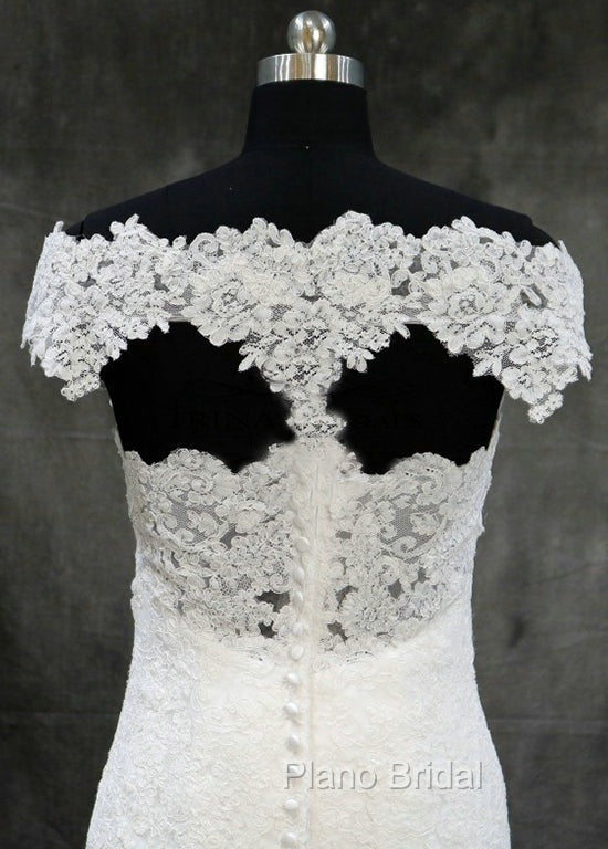 Lace Trumpet/Mermaid Sweep Train Off-The-Shoulder Wedding Dresses