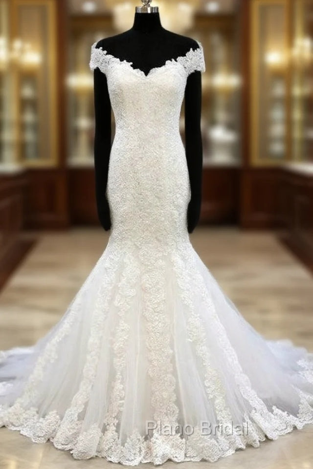 Lace Trumpet/Mermaid Sweep Train Off-The-Shoulder Wedding Dresses Main image
