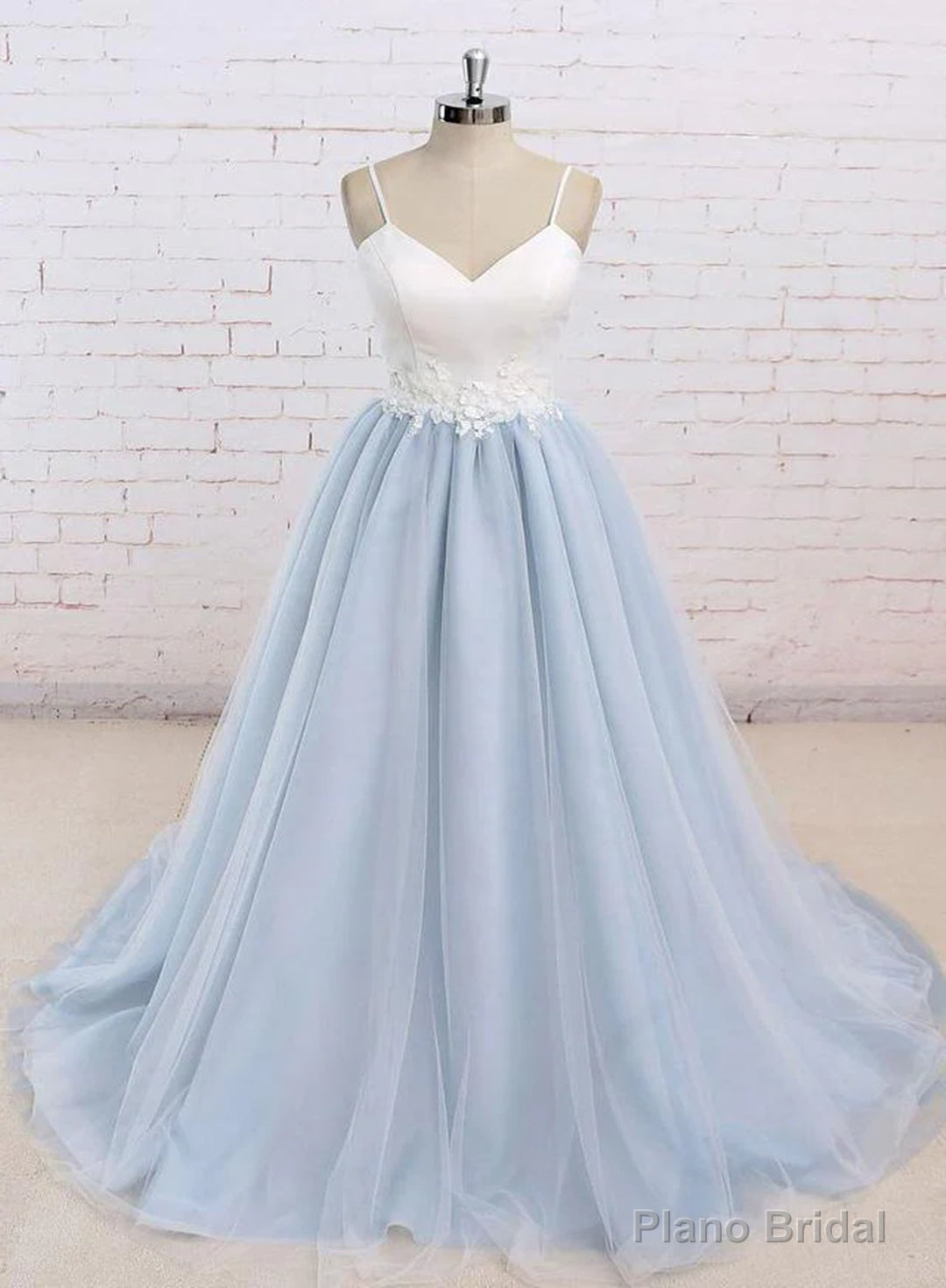 Light Blue Tulle and White Top Long Wedding Party Gowns, Straps Junior Prom Dress Main image